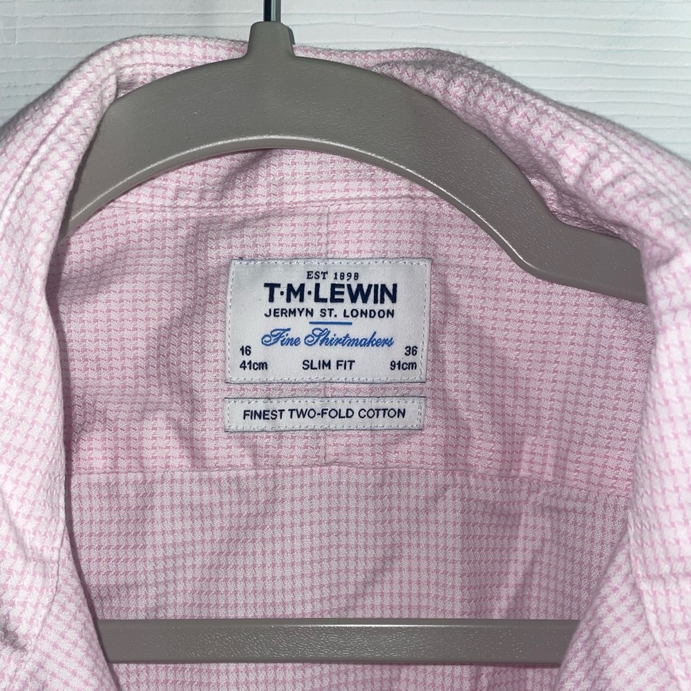 Light pink shirt!